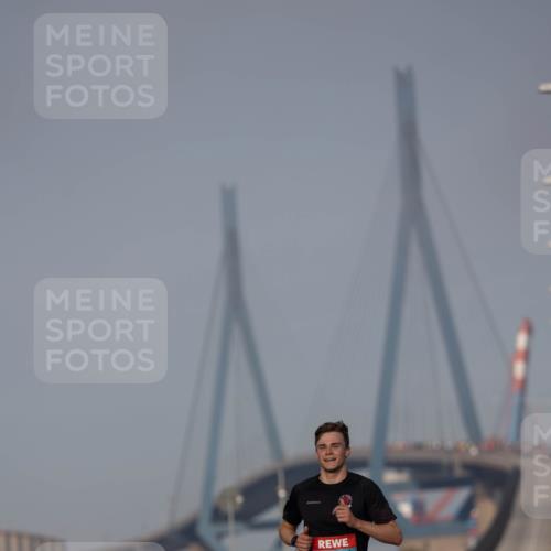 03.10.2026 - Köhlbrandbrückenlauf Michael Strokosch http://msf.ph/oto/10806175 03.10.2026 09:33:22 Position 3 1773 meine-sportfotos.de