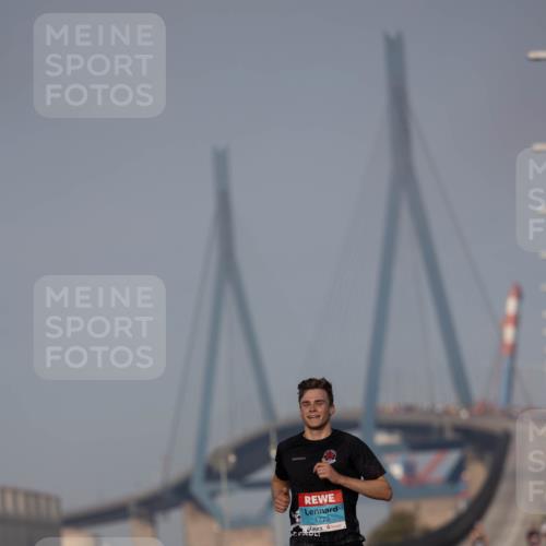 03.10.2026 - Köhlbrandbrückenlauf Michael Strokosch http://msf.ph/oto/10806177 03.10.2026 09:33:22 Position 3 1773 meine-sportfotos.de