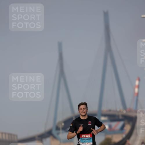 03.10.2026 - Köhlbrandbrückenlauf Michael Strokosch http://msf.ph/oto/10806179 03.10.2026 09:33:23 Position 3 1773 meine-sportfotos.de