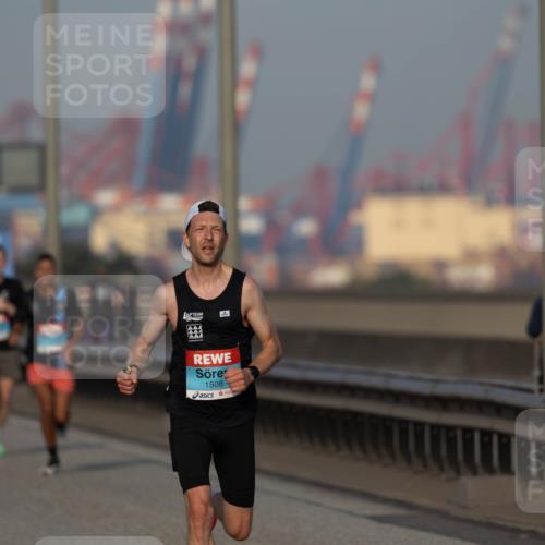 03.10.2026 - Köhlbrandbrückenlauf Michael Strokosch http://msf.ph/oto/10806257 03.10.2026 09:33:59 Position 3 1508 meine-sportfotos.de