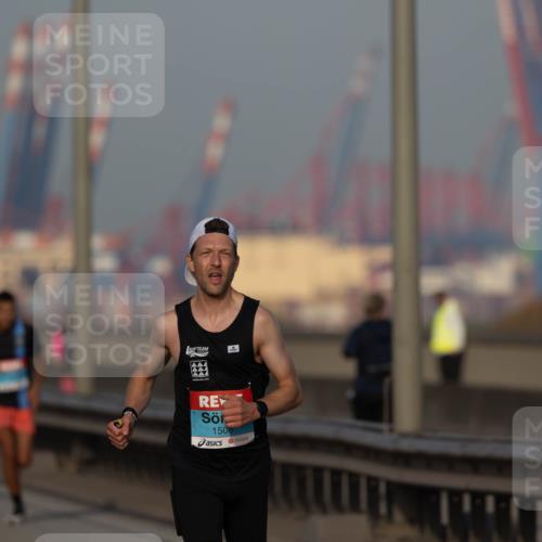 03.10.2026 - Köhlbrandbrückenlauf Michael Strokosch http://msf.ph/oto/10806264 03.10.2026 09:34:00 Position 3 1508 meine-sportfotos.de
