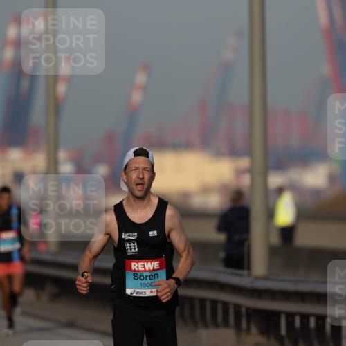03.10.2026 - Köhlbrandbrückenlauf Michael Strokosch http://msf.ph/oto/10806265 03.10.2026 09:34:00 Position 3 1508 meine-sportfotos.de