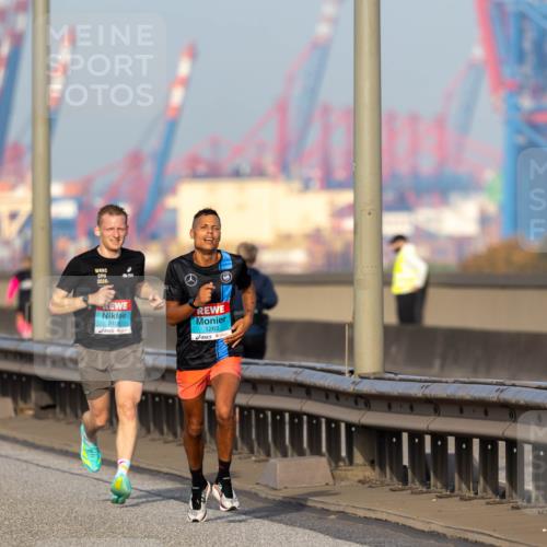 03.10.2026 - Köhlbrandbrückenlauf Michael Strokosch http://msf.ph/oto/10806282 03.10.2026 09:34:05 Position 3 2026, 2106, 1263 meine-sportfotos.de