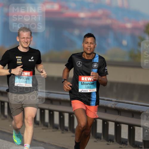 03.10.2026 - Köhlbrandbrückenlauf Michael Strokosch http://msf.ph/oto/10806292 03.10.2026 09:34:11 Position 3 2026, 2106, 1263 meine-sportfotos.de