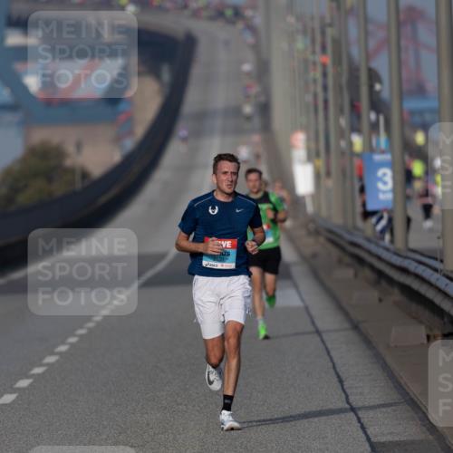 03.10.2026 - Köhlbrandbrückenlauf Michael Strokosch http://msf.ph/oto/10806302 03.10.2026 09:34:35 Position 3 2131 meine-sportfotos.de