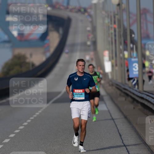 03.10.2026 - Köhlbrandbrückenlauf Michael Strokosch http://msf.ph/oto/10806304 03.10.2026 09:34:35 Position 3 2131 meine-sportfotos.de