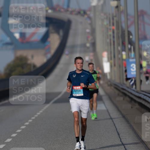 03.10.2026 - Köhlbrandbrückenlauf Michael Strokosch http://msf.ph/oto/10806306 03.10.2026 09:34:35 Position 3 2131 meine-sportfotos.de