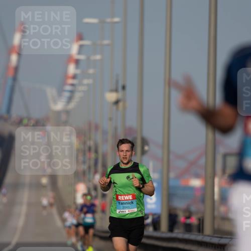 03.10.2026 - Köhlbrandbrückenlauf Michael Strokosch http://msf.ph/oto/10806324 03.10.2026 09:34:45 Position 3 2043 meine-sportfotos.de