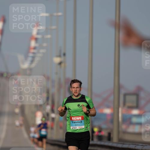 03.10.2026 - Köhlbrandbrückenlauf Michael Strokosch http://msf.ph/oto/10806326 03.10.2026 09:34:46 Position 3 30, 2043 meine-sportfotos.de