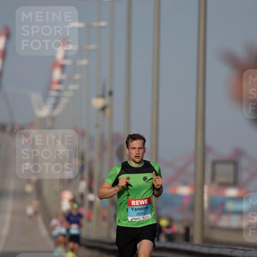 03.10.2026 - Köhlbrandbrückenlauf Michael Strokosch http://msf.ph/oto/10806330 03.10.2026 09:34:46 Position 3 2043 meine-sportfotos.de