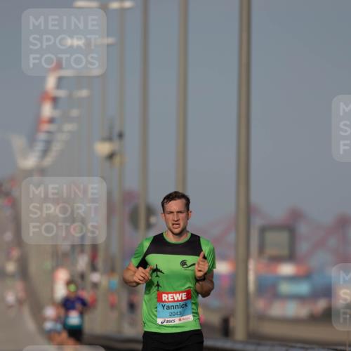 03.10.2026 - Köhlbrandbrückenlauf Michael Strokosch http://msf.ph/oto/10806332 03.10.2026 09:34:47 Position 3 4, 0, 2043 meine-sportfotos.de