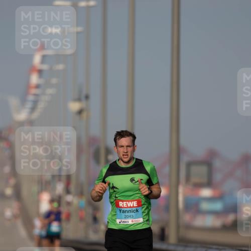 03.10.2026 - Köhlbrandbrückenlauf Michael Strokosch http://msf.ph/oto/10806337 03.10.2026 09:34:47 Position 3 2043 meine-sportfotos.de