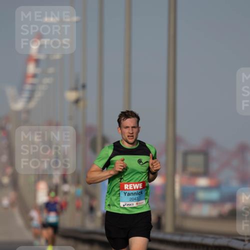 03.10.2026 - Köhlbrandbrückenlauf Michael Strokosch http://msf.ph/oto/10806340 03.10.2026 09:34:48 Position 3 2043 meine-sportfotos.de