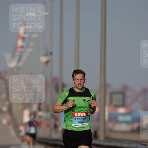 03.10.2026 - Köhlbrandbrückenlauf Michael Strokosch http://msf.ph/oto/10806341 03.10.2026 09:34:48 Position 3 2043 meine-sportfotos.de