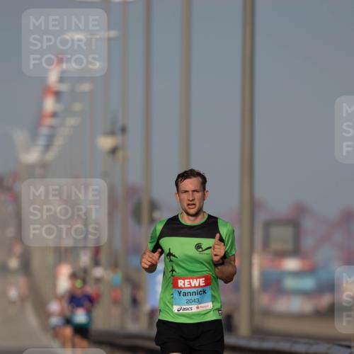03.10.2026 - Köhlbrandbrückenlauf Michael Strokosch http://msf.ph/oto/10806344 03.10.2026 09:34:48 Position 3 30, 2043 meine-sportfotos.de