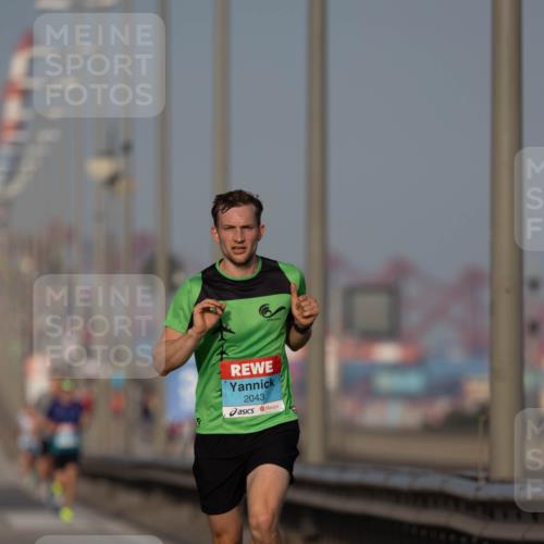 03.10.2026 - Köhlbrandbrückenlauf Michael Strokosch http://msf.ph/oto/10806347 03.10.2026 09:34:48 Position 3 2043 meine-sportfotos.de