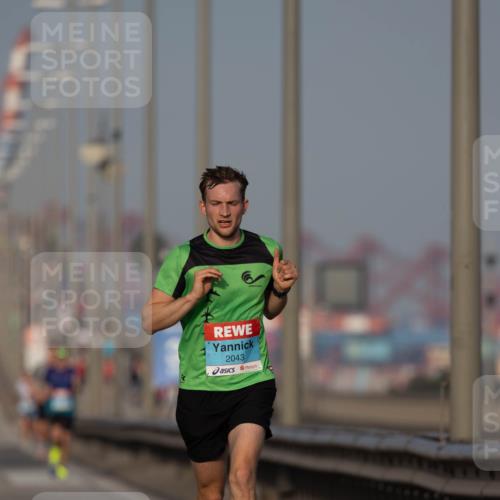 03.10.2026 - Köhlbrandbrückenlauf Michael Strokosch http://msf.ph/oto/10806348 03.10.2026 09:34:48 Position 3 2043 meine-sportfotos.de