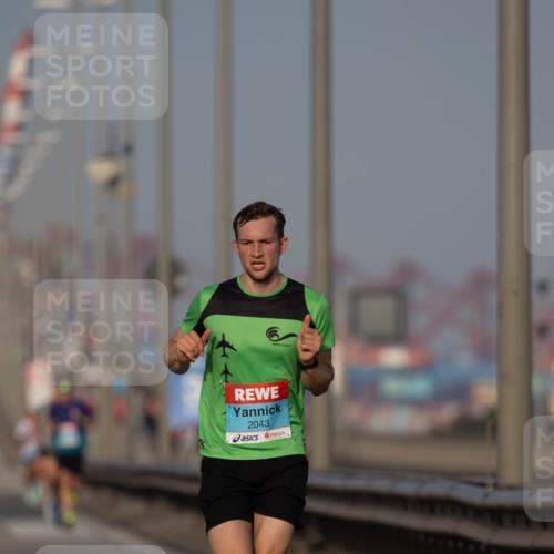 03.10.2026 - Köhlbrandbrückenlauf Michael Strokosch http://msf.ph/oto/10806352 03.10.2026 09:34:48 Position 3 2043 meine-sportfotos.de