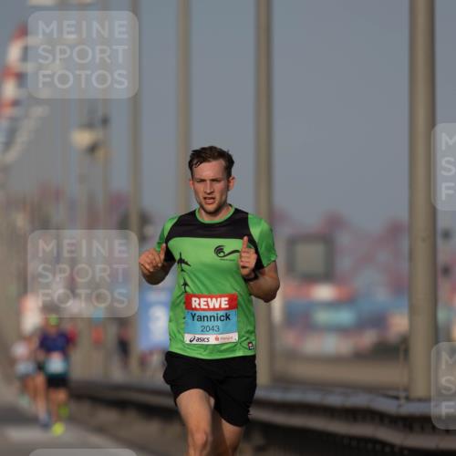 03.10.2026 - Köhlbrandbrückenlauf Michael Strokosch http://msf.ph/oto/10806354 03.10.2026 09:34:49 Position 3 3, 2043 meine-sportfotos.de