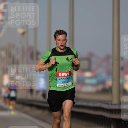 03.10.2026 - Köhlbrandbrückenlauf Michael Strokosch http://msf.ph/oto/10806358 03.10.2026 09:34:49 Position 3 2043 meine-sportfotos.de
