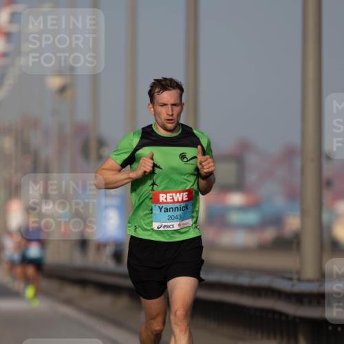 03.10.2026 - Köhlbrandbrückenlauf Michael Strokosch http://msf.ph/oto/10806359 03.10.2026 09:34:49 Position 3 2043 meine-sportfotos.de