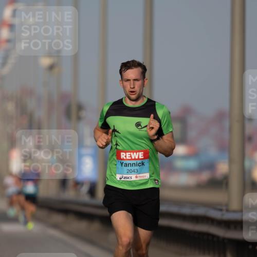 03.10.2026 - Köhlbrandbrückenlauf Michael Strokosch http://msf.ph/oto/10806362 03.10.2026 09:34:49 Position 3 2043 meine-sportfotos.de