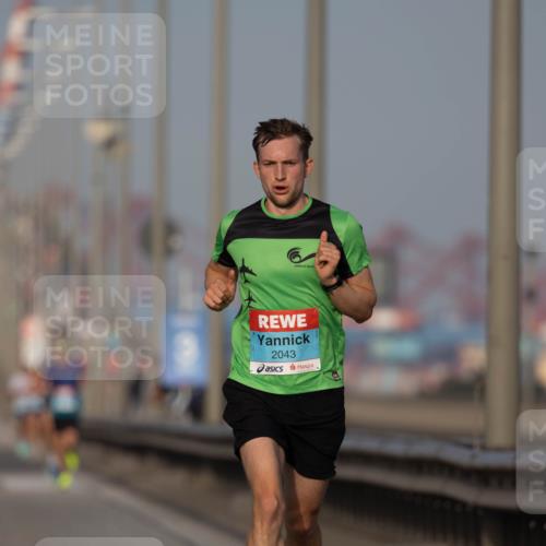 03.10.2026 - Köhlbrandbrückenlauf Michael Strokosch http://msf.ph/oto/10806363 03.10.2026 09:34:49 Position 3 2043 meine-sportfotos.de