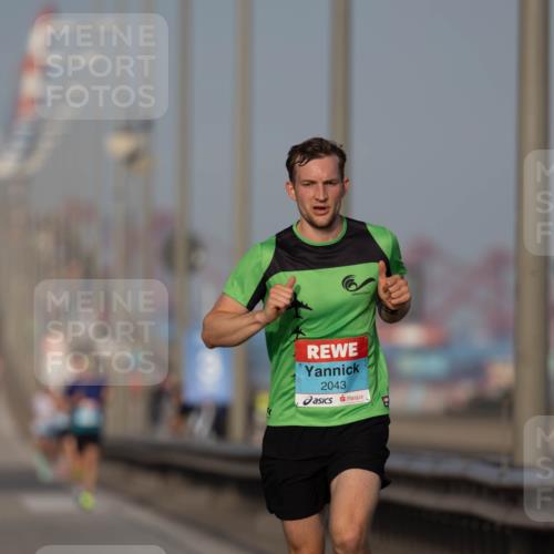 03.10.2026 - Köhlbrandbrückenlauf Michael Strokosch http://msf.ph/oto/10806366 03.10.2026 09:34:49 Position 3 2043 meine-sportfotos.de