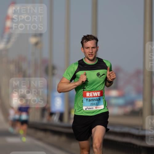 03.10.2026 - Köhlbrandbrückenlauf Michael Strokosch http://msf.ph/oto/10806367 03.10.2026 09:34:49 Position 3 2043 meine-sportfotos.de