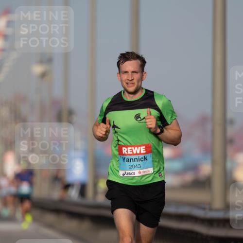 03.10.2026 - Köhlbrandbrückenlauf Michael Strokosch http://msf.ph/oto/10806372 03.10.2026 09:34:50 Position 3 2043 meine-sportfotos.de