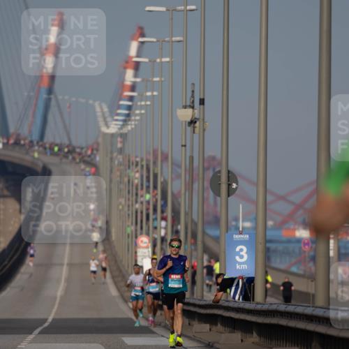 03.10.2026 - Köhlbrandbrückenlauf Michael Strokosch http://msf.ph/oto/10806375 03.10.2026 09:34:52 Position 3 3 meine-sportfotos.de