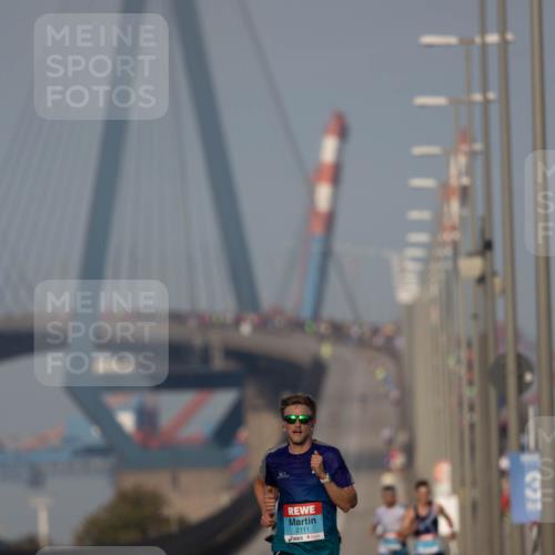 03.10.2026 - Köhlbrandbrückenlauf Michael Strokosch http://msf.ph/oto/10806387 03.10.2026 09:35:04 Position 3 2111 meine-sportfotos.de