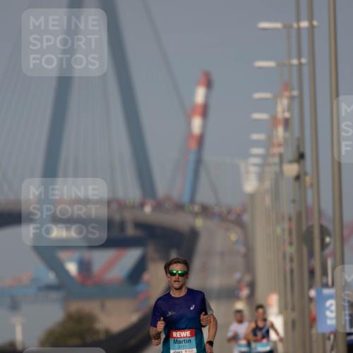 03.10.2026 - Köhlbrandbrückenlauf Michael Strokosch http://msf.ph/oto/10806389 03.10.2026 09:35:04 Position 3 2111 meine-sportfotos.de