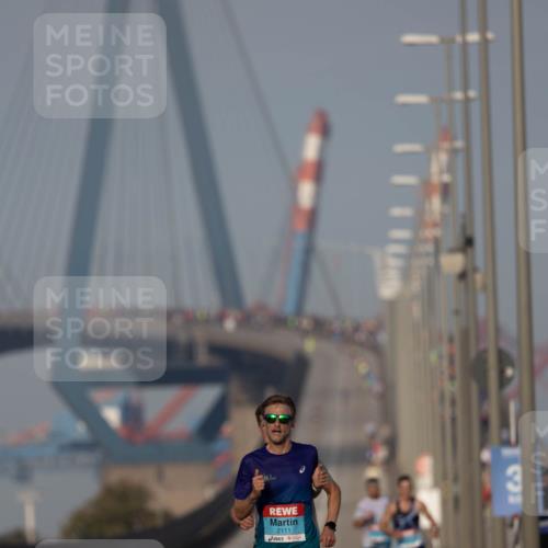 03.10.2026 - Köhlbrandbrückenlauf Michael Strokosch http://msf.ph/oto/10806390 03.10.2026 09:35:04 Position 3 2111, 13 meine-sportfotos.de