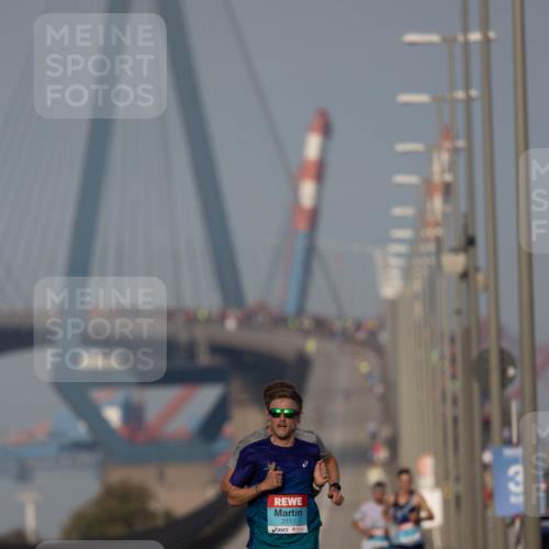 03.10.2026 - Köhlbrandbrückenlauf Michael Strokosch http://msf.ph/oto/10806393 03.10.2026 09:35:04 Position 3 2111 meine-sportfotos.de