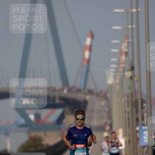03.10.2026 - Köhlbrandbrückenlauf Michael Strokosch http://msf.ph/oto/10806395 03.10.2026 09:35:05 Position 3 2111 meine-sportfotos.de