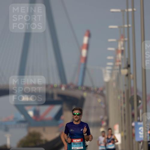 03.10.2026 - Köhlbrandbrückenlauf Michael Strokosch http://msf.ph/oto/10806396 03.10.2026 09:35:05 Position 3 2111 meine-sportfotos.de
