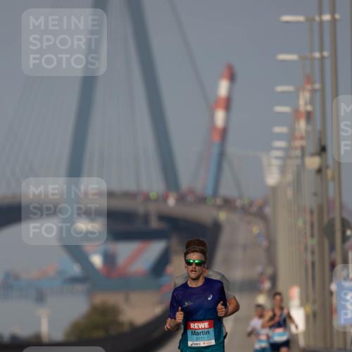 03.10.2026 - Köhlbrandbrückenlauf Michael Strokosch http://msf.ph/oto/10806402 03.10.2026 09:35:05 Position 3 2111 meine-sportfotos.de