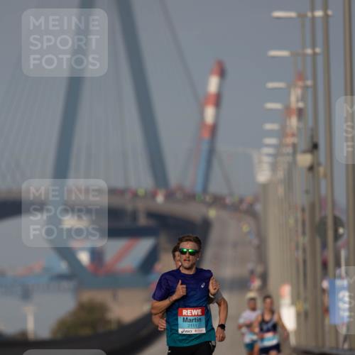 03.10.2026 - Köhlbrandbrückenlauf Michael Strokosch http://msf.ph/oto/10806405 03.10.2026 09:35:05 Position 3 2111 meine-sportfotos.de