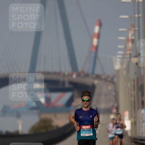 03.10.2026 - Köhlbrandbrückenlauf Michael Strokosch http://msf.ph/oto/10806406 03.10.2026 09:35:05 Position 3 2111 meine-sportfotos.de