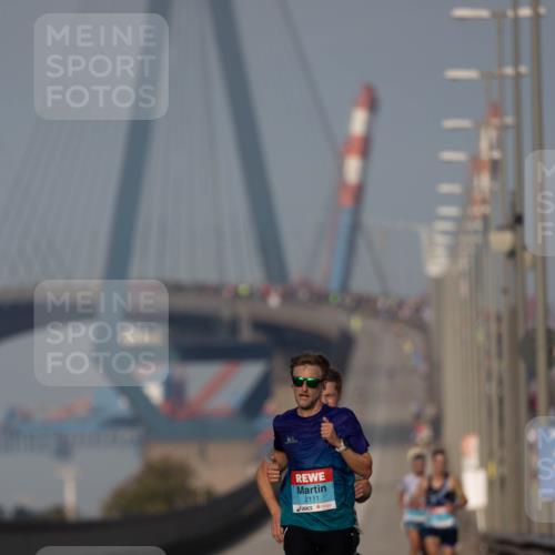 03.10.2026 - Köhlbrandbrückenlauf Michael Strokosch http://msf.ph/oto/10806409 03.10.2026 09:35:05 Position 3 2111 meine-sportfotos.de