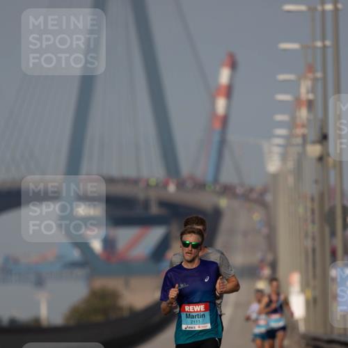 03.10.2026 - Köhlbrandbrückenlauf Michael Strokosch http://msf.ph/oto/10806413 03.10.2026 09:35:06 Position 3 2111 meine-sportfotos.de