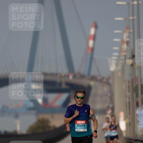03.10.2026 - Köhlbrandbrückenlauf Michael Strokosch http://msf.ph/oto/10806416 03.10.2026 09:35:06 Position 3 2111 meine-sportfotos.de