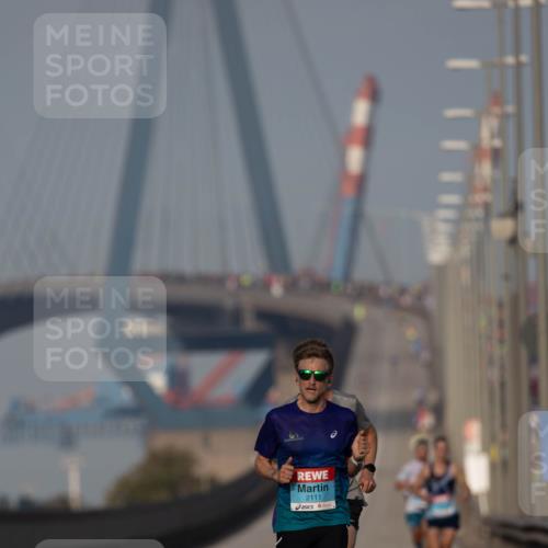 03.10.2026 - Köhlbrandbrückenlauf Michael Strokosch http://msf.ph/oto/10806418 03.10.2026 09:35:06 Position 3 2111 meine-sportfotos.de