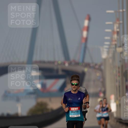 03.10.2026 - Köhlbrandbrückenlauf Michael Strokosch http://msf.ph/oto/10806419 03.10.2026 09:35:06 Position 3 2111 meine-sportfotos.de