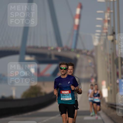 03.10.2026 - Köhlbrandbrückenlauf Michael Strokosch http://msf.ph/oto/10806422 03.10.2026 09:35:06 Position 3 2111 meine-sportfotos.de