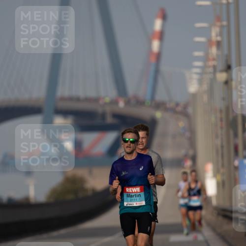 03.10.2026 - Köhlbrandbrückenlauf Michael Strokosch http://msf.ph/oto/10806423 03.10.2026 09:35:06 Position 3 2111 meine-sportfotos.de