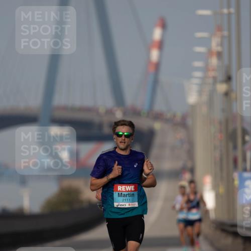 03.10.2026 - Köhlbrandbrückenlauf Michael Strokosch http://msf.ph/oto/10806432 03.10.2026 09:35:08 Position 3 2111 meine-sportfotos.de