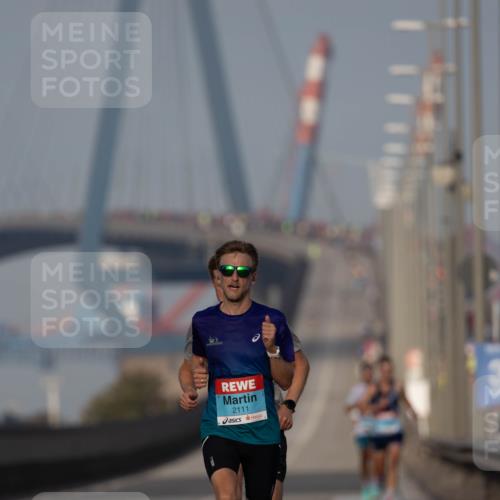 03.10.2026 - Köhlbrandbrückenlauf Michael Strokosch http://msf.ph/oto/10806436 03.10.2026 09:35:08 Position 3 2111 meine-sportfotos.de