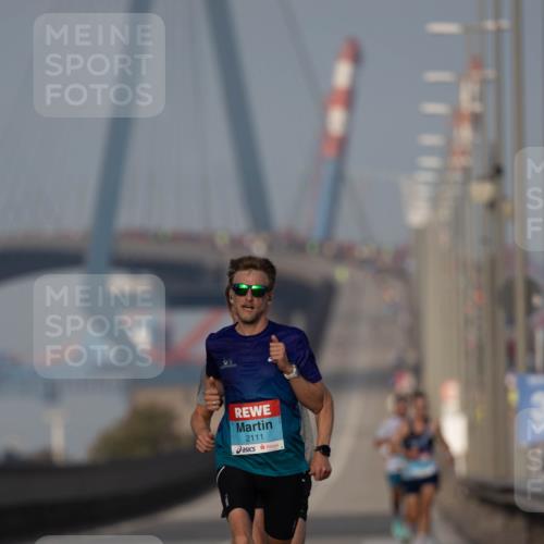 03.10.2026 - Köhlbrandbrückenlauf Michael Strokosch http://msf.ph/oto/10806437 03.10.2026 09:35:08 Position 3 2111 meine-sportfotos.de
